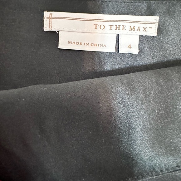 To The Max 100% Silk Skirt - Picture 3 of 3